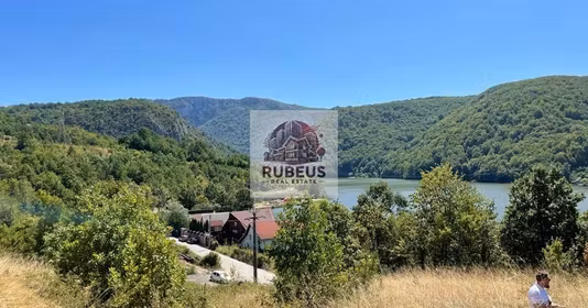 Teren Eșelnița