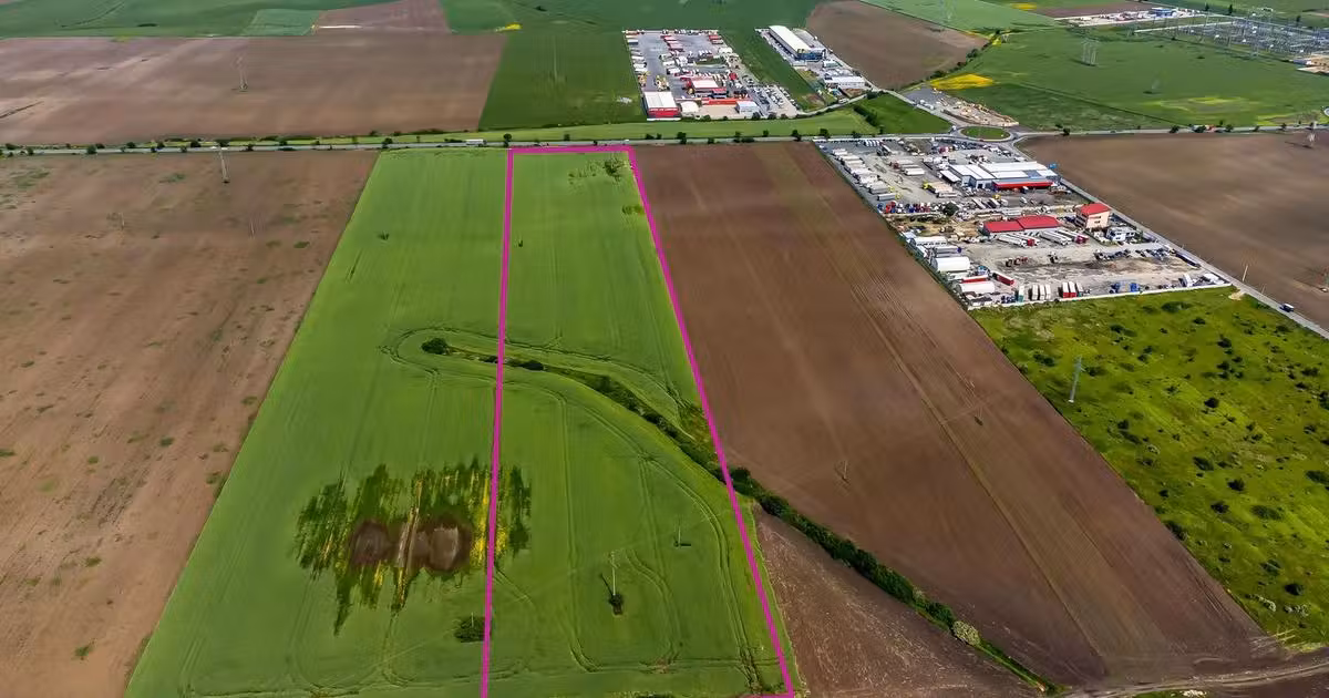 Teren Construcții intravilan de vânzare de 50513 mp, în zona Nord-Est, Arad