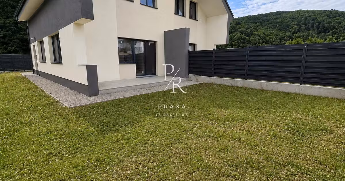 Duplex de vânzare cu 4 camere în Florești