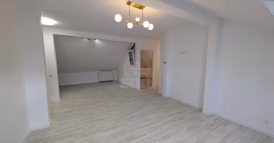 Apartament Florești
