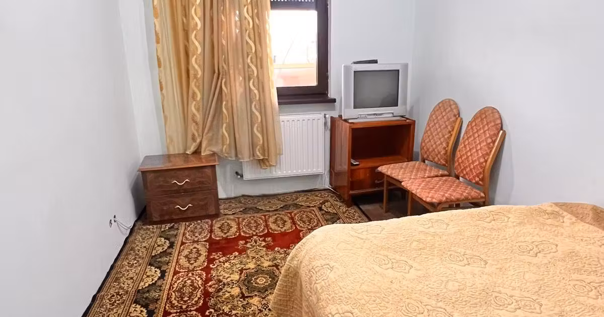 Apartament de vânzare cu 3 camere în zona Inel II, Constanța