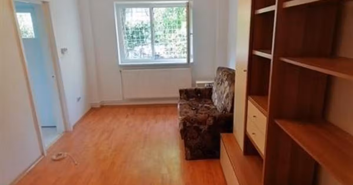 Garsonieră de vânzare în zona Răcădău, Brașov