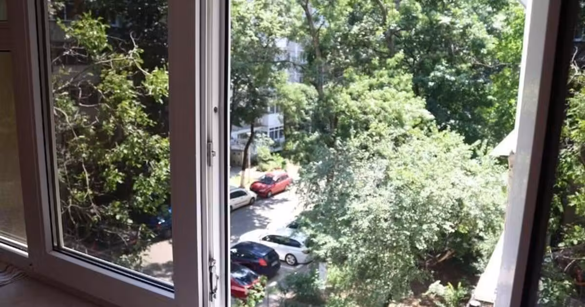 Apartament de vânzare cu 2 camere, mobilat în zona Lujerului, Sector 6