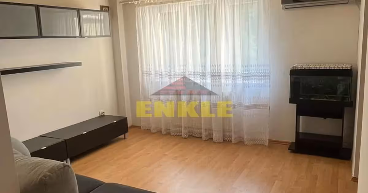 Apartament de vânzare cu 3 camere în zona Central, Botoșani