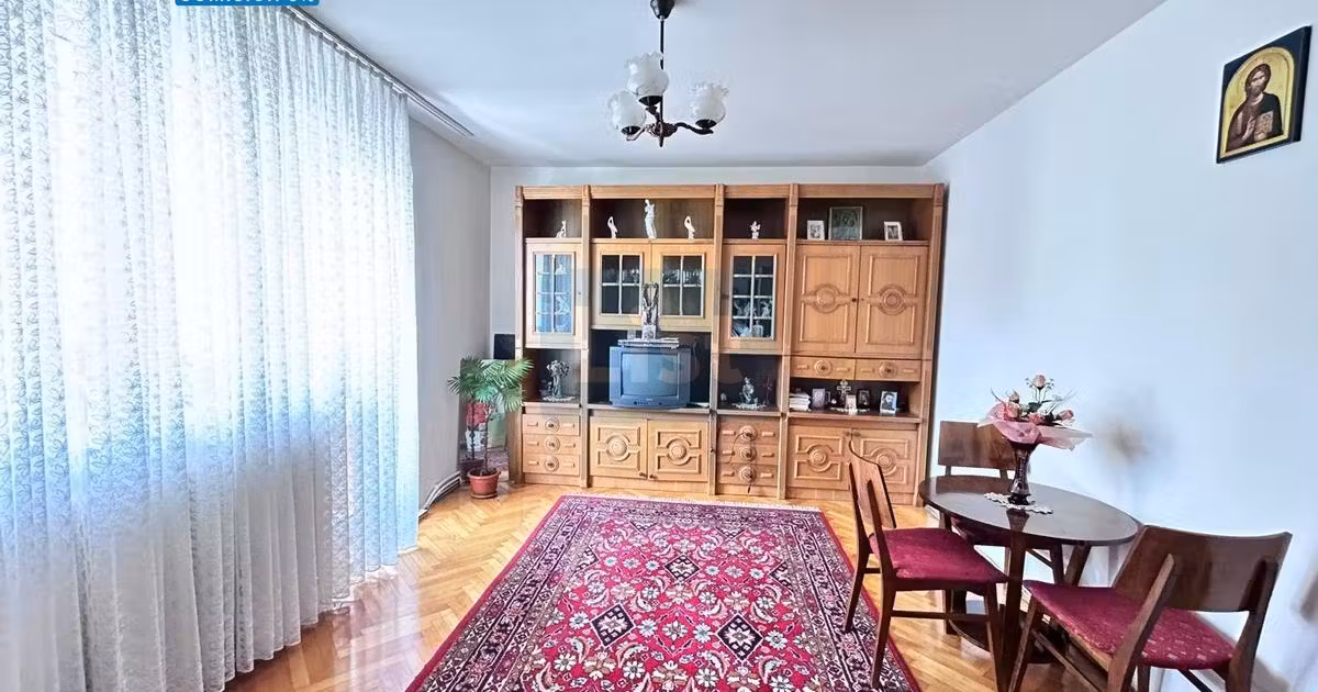 Apartament de vânzare cu 3 camere în zona Mănăștur, Cluj-Napoca
