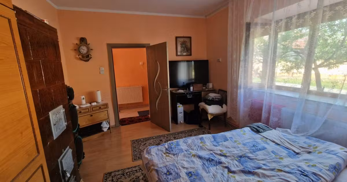 Casă individuală de vânzare cu 4 camere, mobilată în Recaș