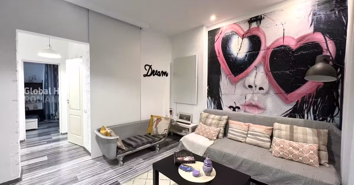 Apartament de vânzare cu 2 camere, mobilat în Ultracentral