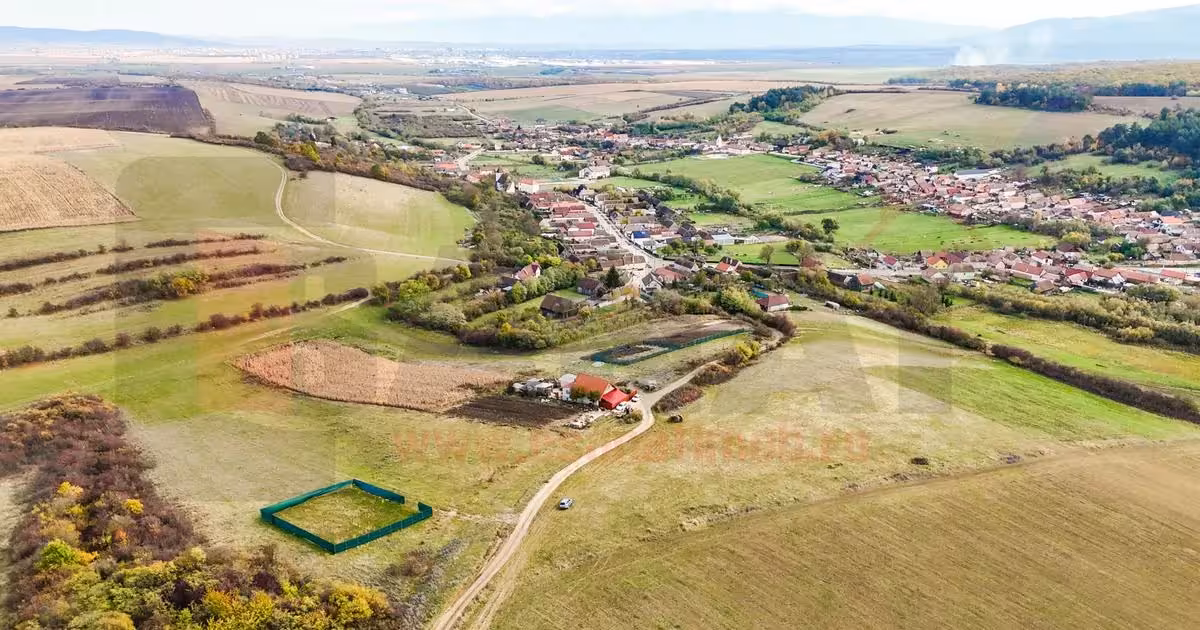 Teren agricol extravilan de vânzare de 642 mp, în zona Aeroport, Sibiu