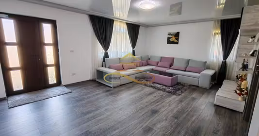 Casă Răcăciuni
