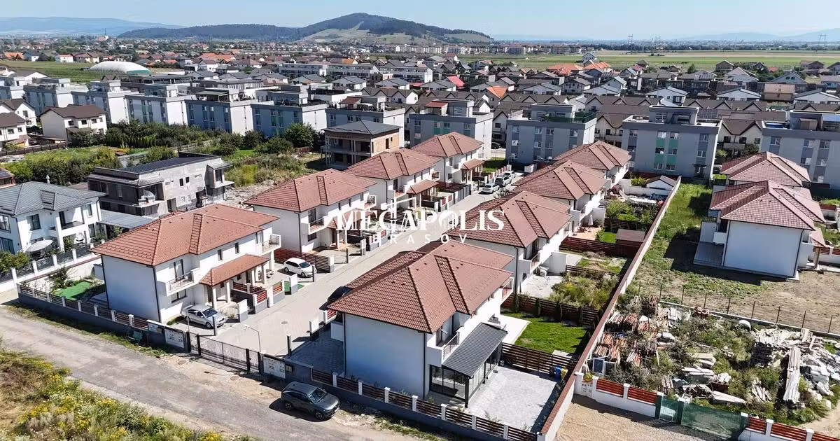 Duplex de vânzare cu 4 camere în Sânpetru