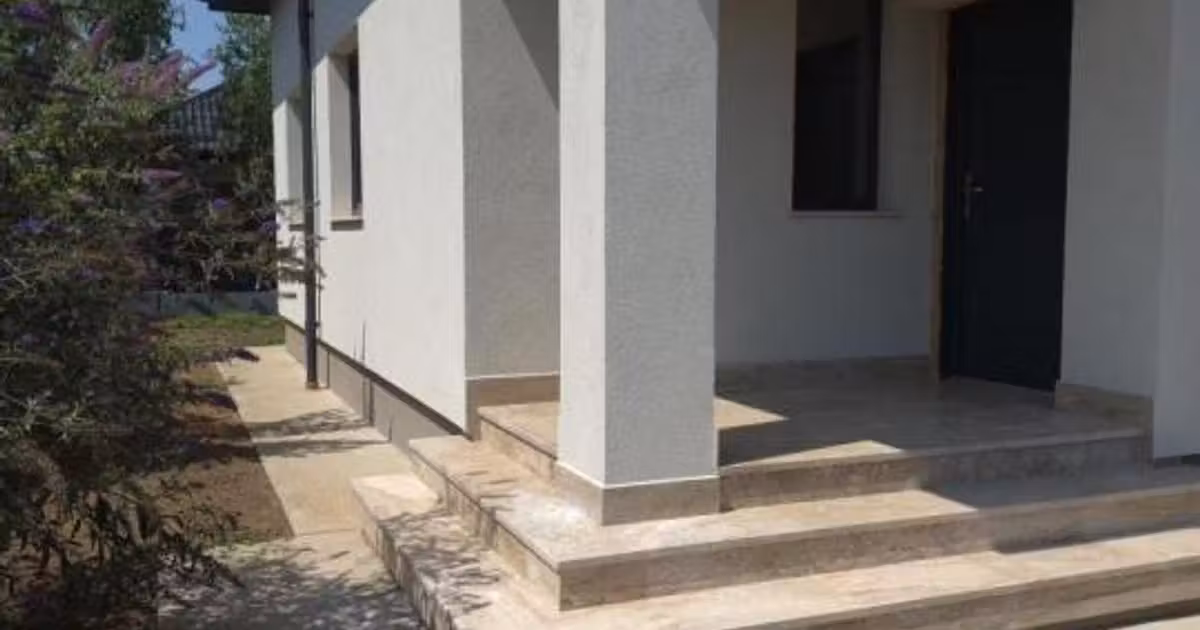 Casă individuală de vânzare cu 4 camere în Buftea