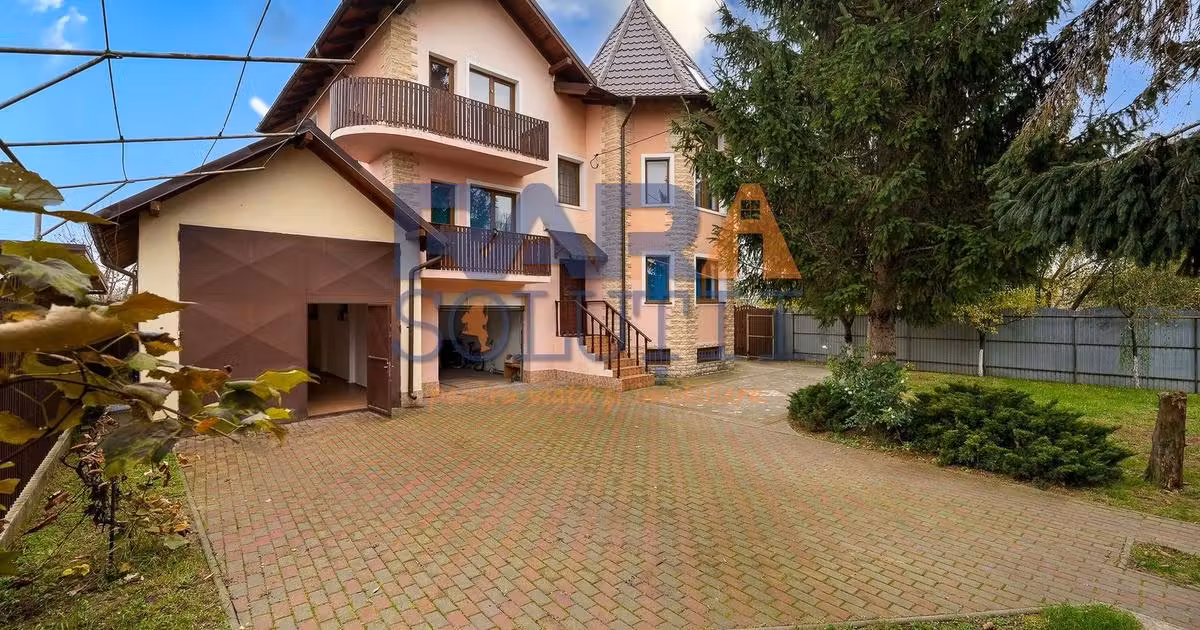 Casă individuală de vânzare cu 8 camere, mobilată în Cordun