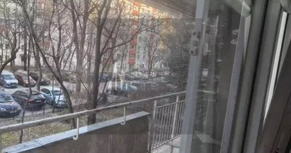 Apartament de vânzare cu 2 camere în zona Alexandru Obregia, Sector 4