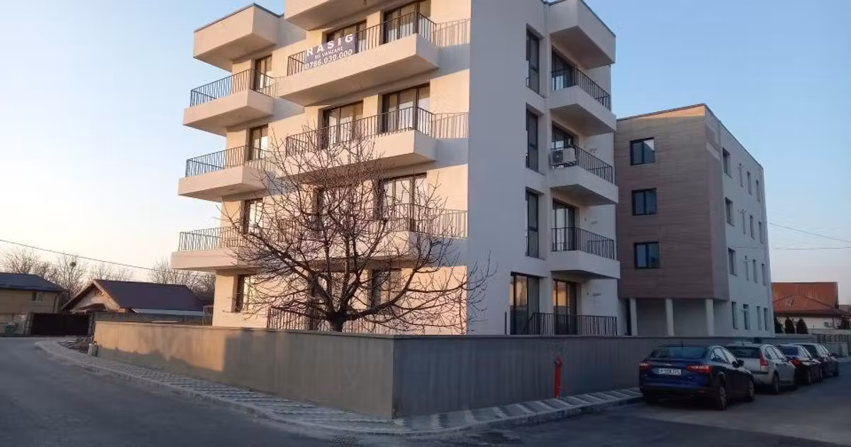 Apartament de vânzare cu 3 camere în Ștefăneștii de Jos