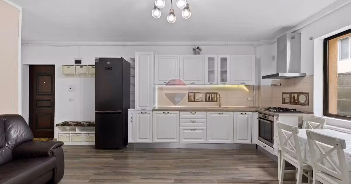 Apartament de vânzare cu 3 camere, mobilat în zona Aurel Vlaicu, Arad