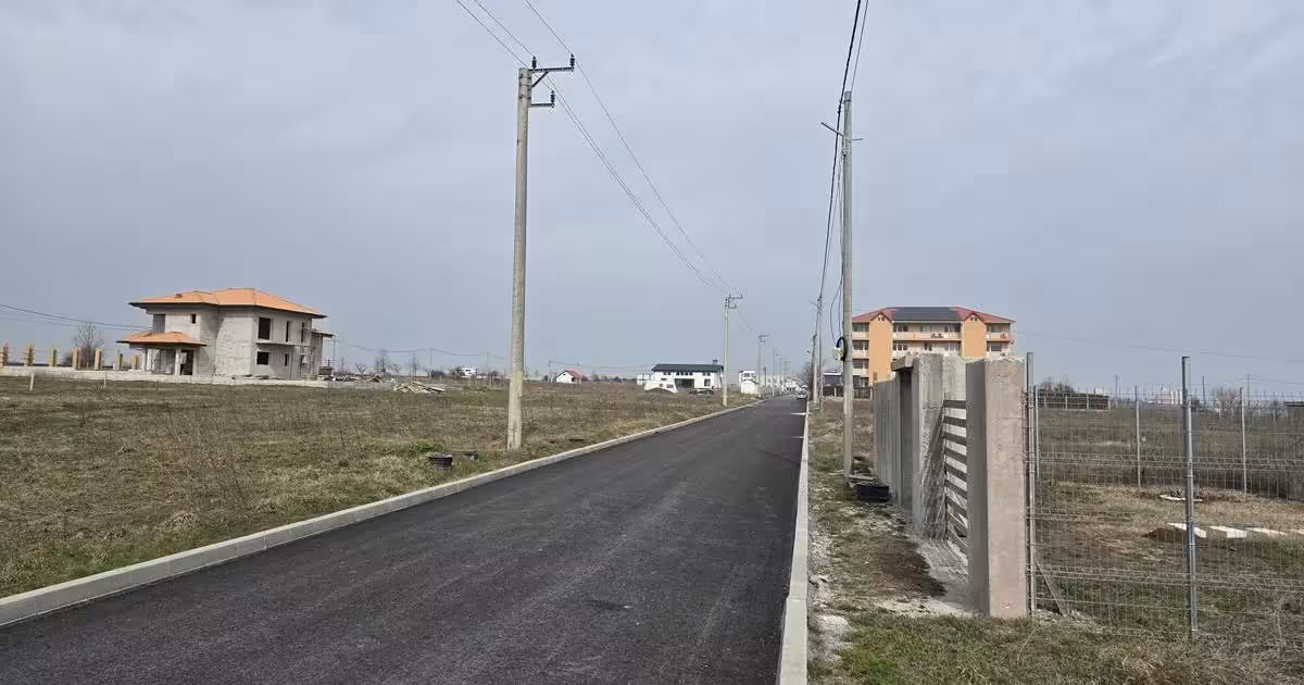 Teren Construcții intravilan de vânzare de 1000 mp, în Costinești