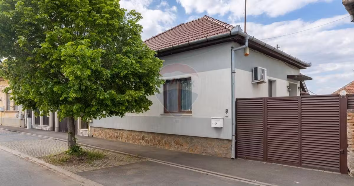 Casă individuală de vânzare cu 5 camere, mobilată în zona Aradul Nou, Arad