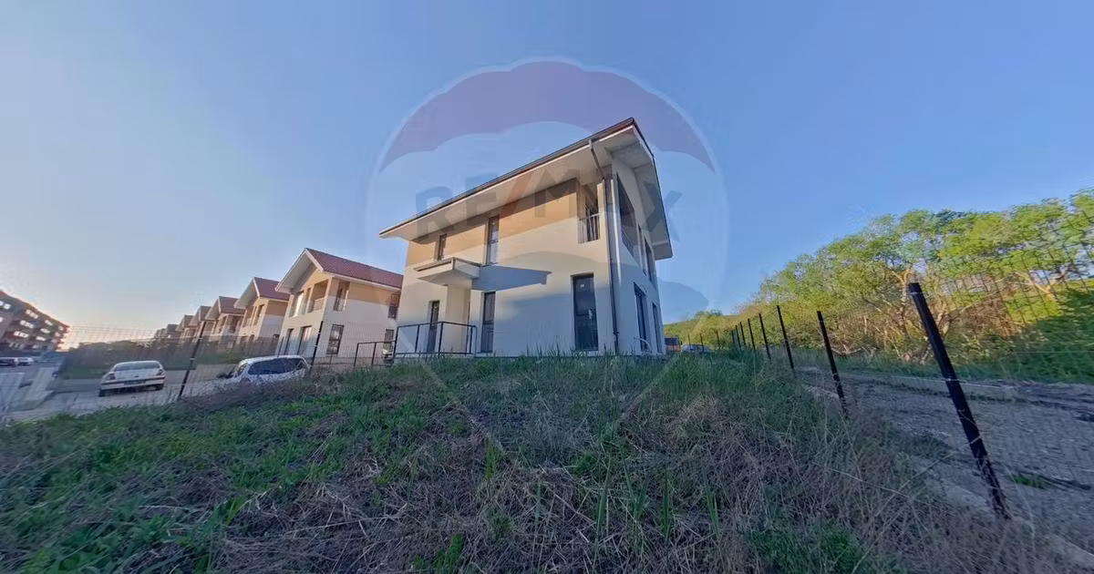 Duplex de vânzare cu 5 camere în Chinteni