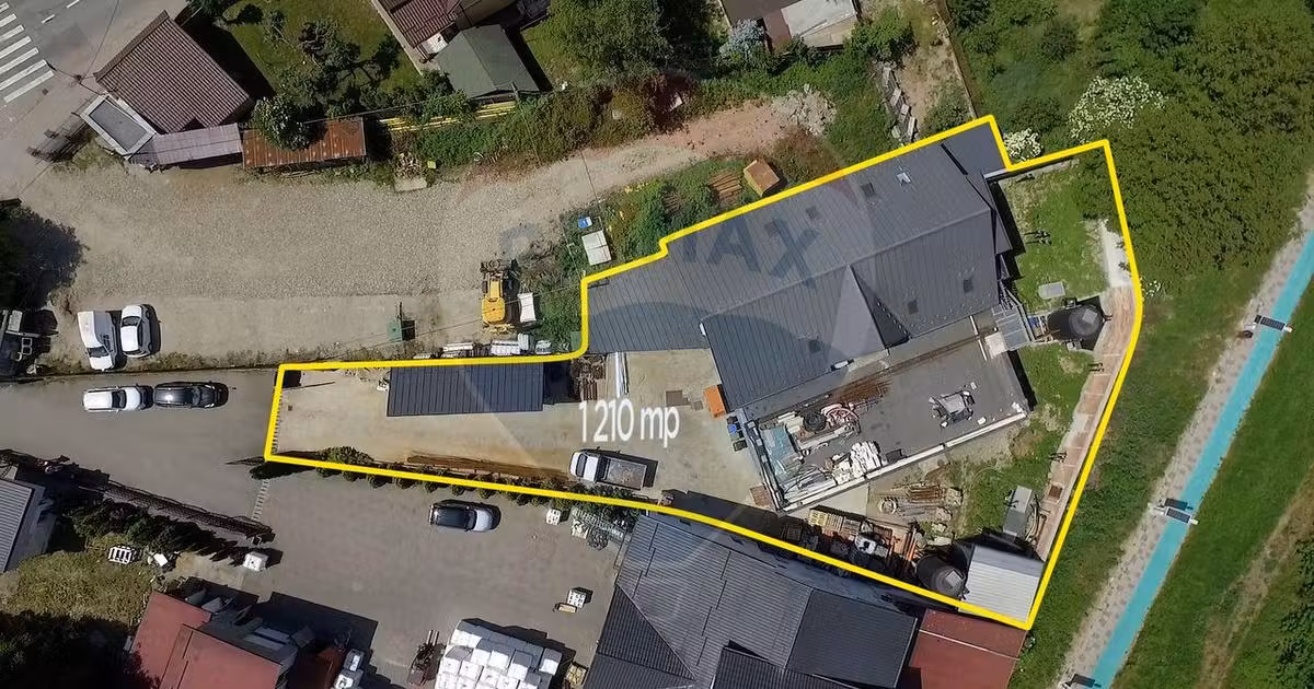 Spațiu comercial de vânzare de 460 mp, în Dej