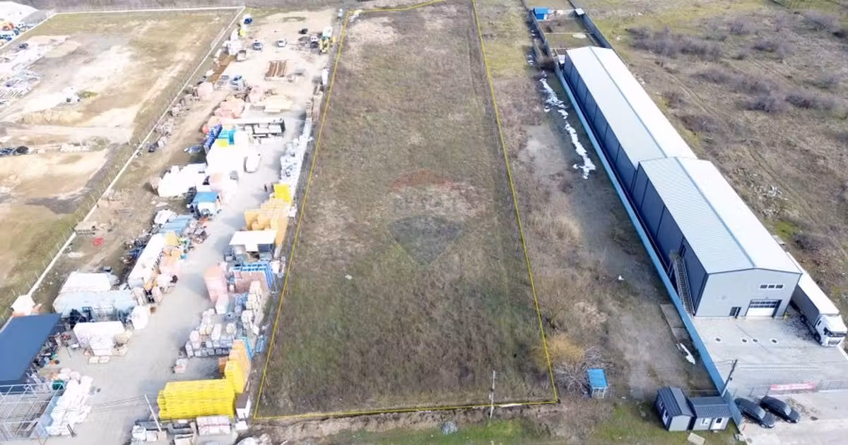 Teren Construcții intravilan de vânzare de 7999 mp, în Vânători