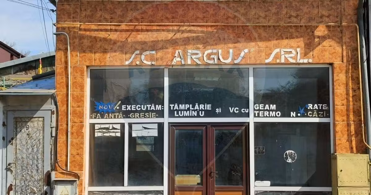 Casă individuală de vânzare cu 3 camere în zona Piața Centrală, Galați