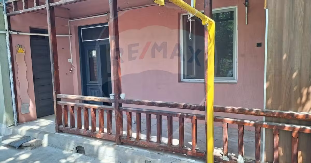 Casă de vânzare cu 2 camere, mobilată în zona Eroii Revoluției, Sector 4