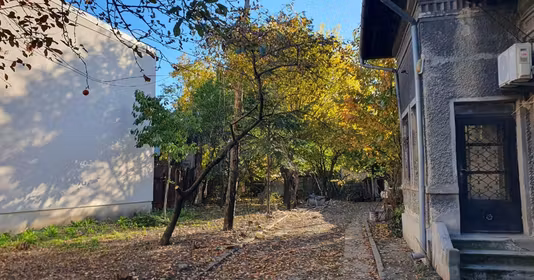 Casă Central