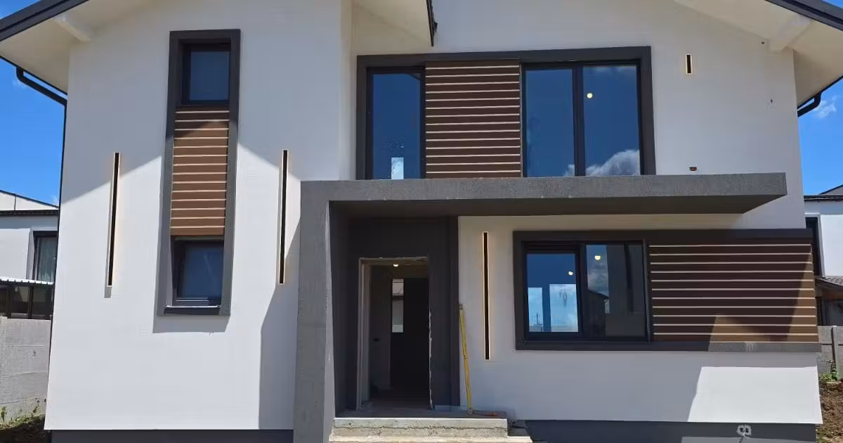 Casă individuală de vânzare cu 4 camere în Berceni