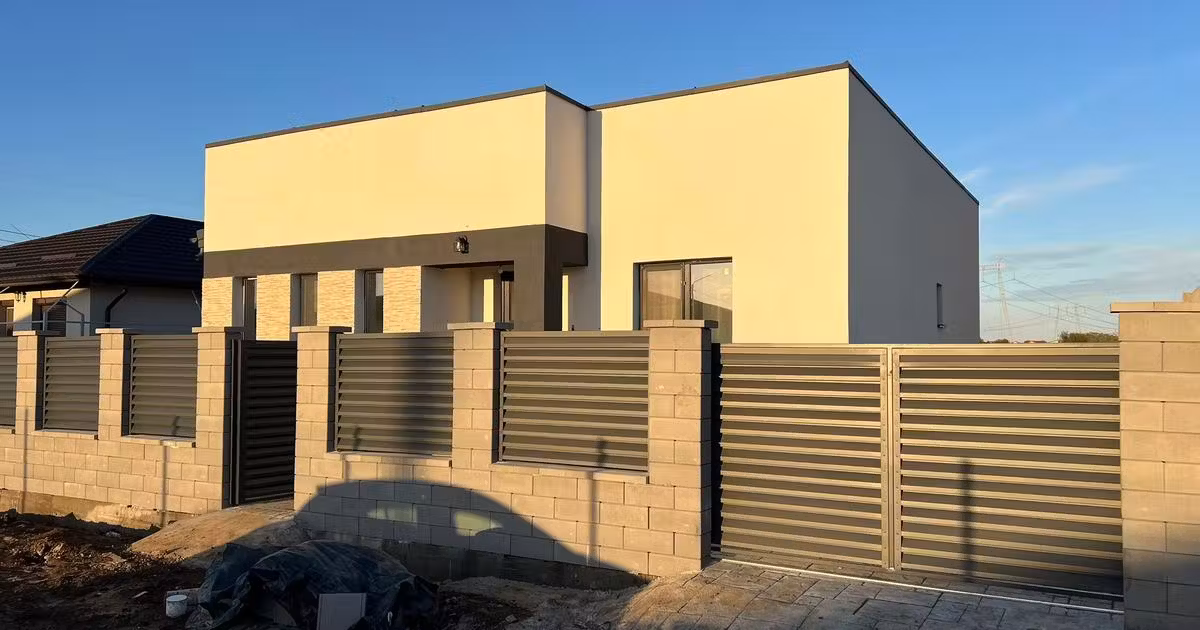 Casă individuală de vânzare cu 3 camere în Berceni