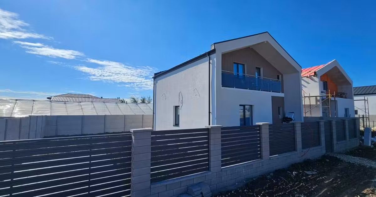 Casă individuală de vânzare cu 5 camere în Berceni