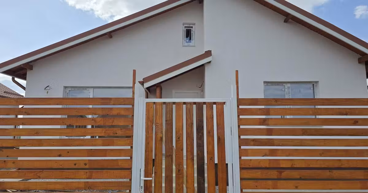 Casă de vânzare cu 3 camere în Berceni