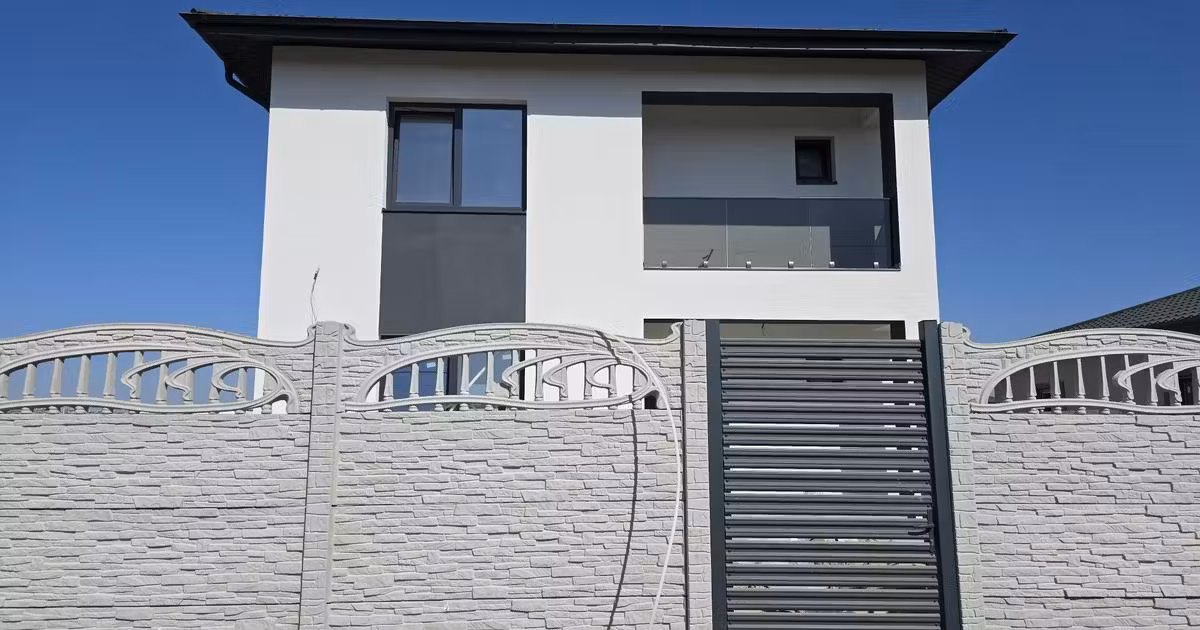 Casă de vânzare cu 4 camere în Berceni