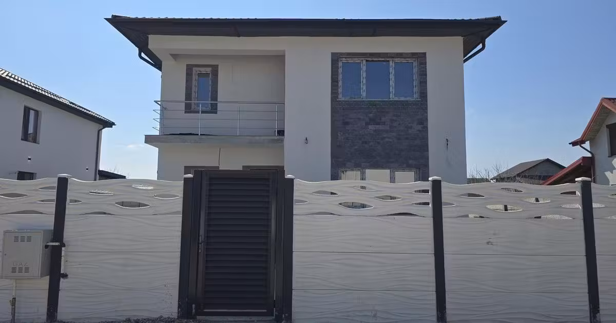 Casă individuală de vânzare cu 5 camere în Berceni