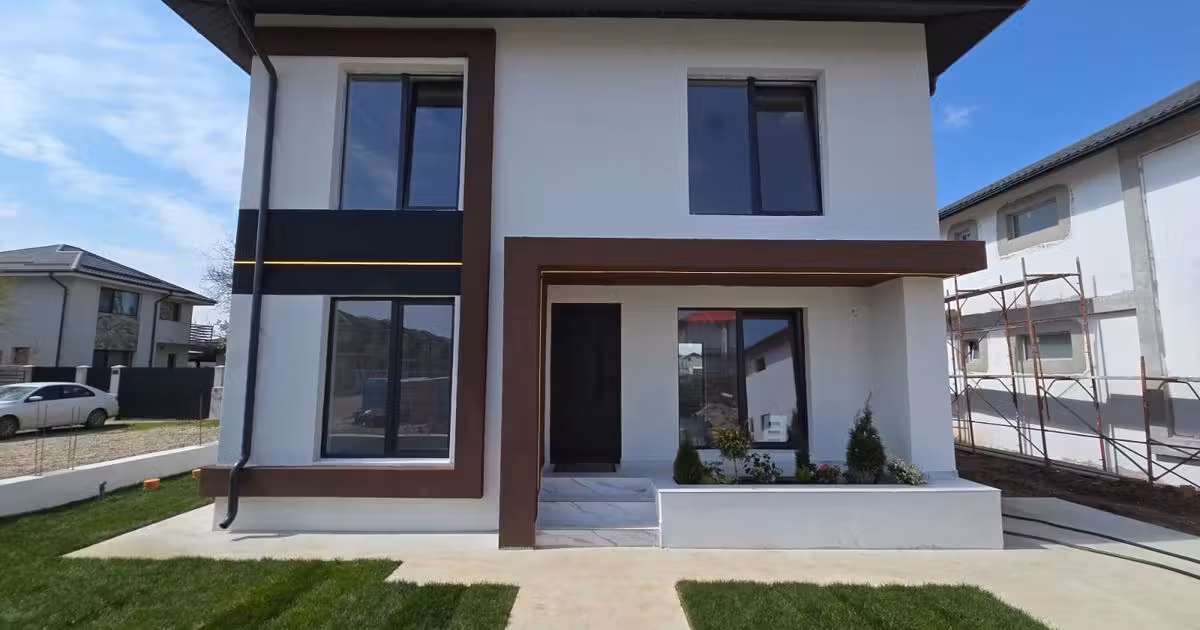 Casă de vânzare cu 4 camere în Berceni