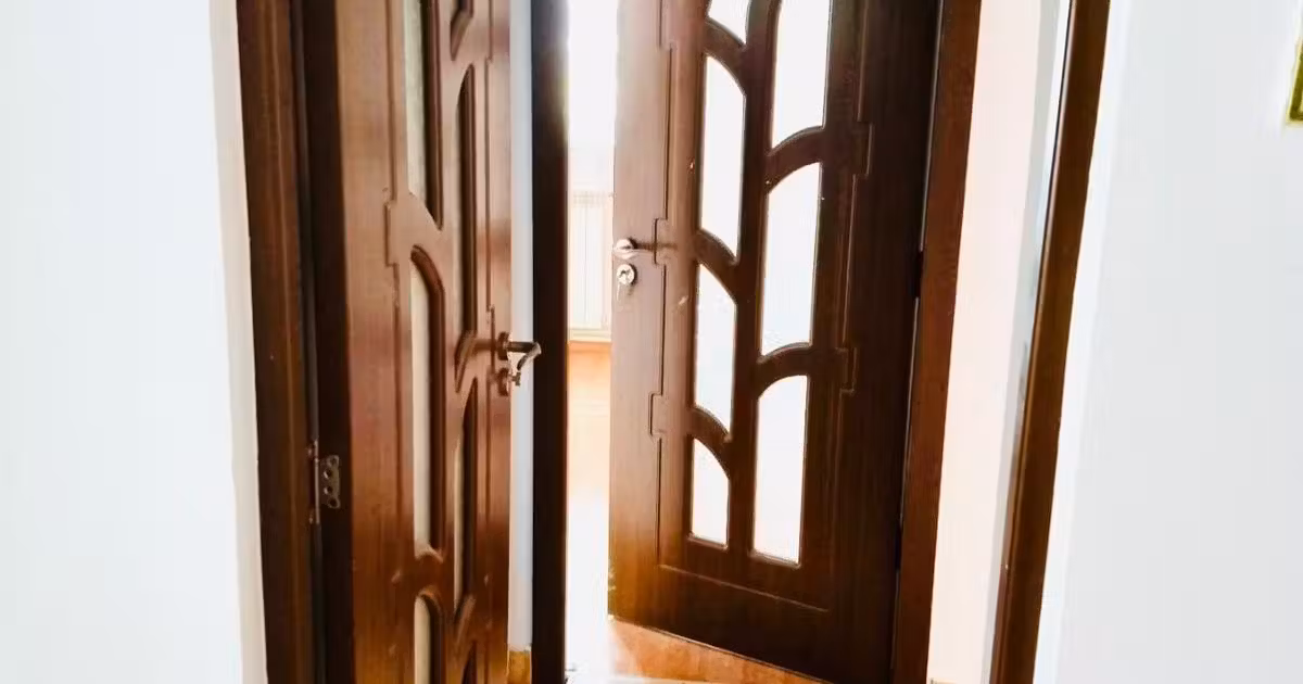 Apartament de vânzare cu 4 camere în zona Micro 39, Galați