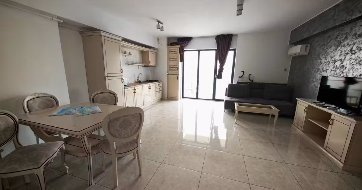Apartament de vânzare cu 2 camere, mobilat în Mamaia
