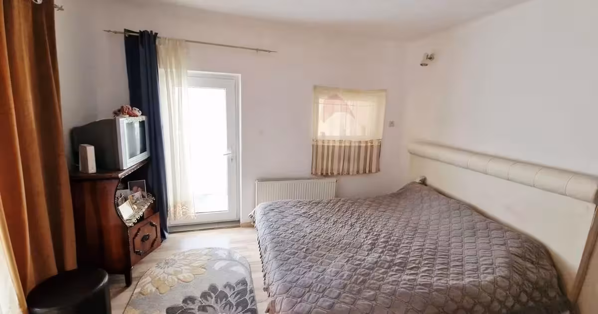 Casă individuală de vânzare cu 3 camere în Zănești