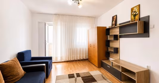 Apartament Școlilor