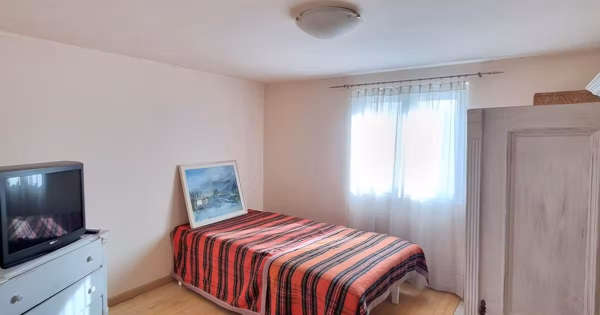 Casă individuală de vânzare cu 4 camere în Cărbunești