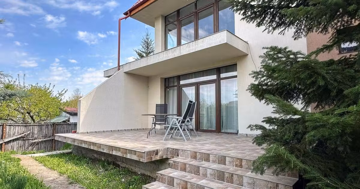 Casă individuală de vânzare cu 6 camere în Corbeanca