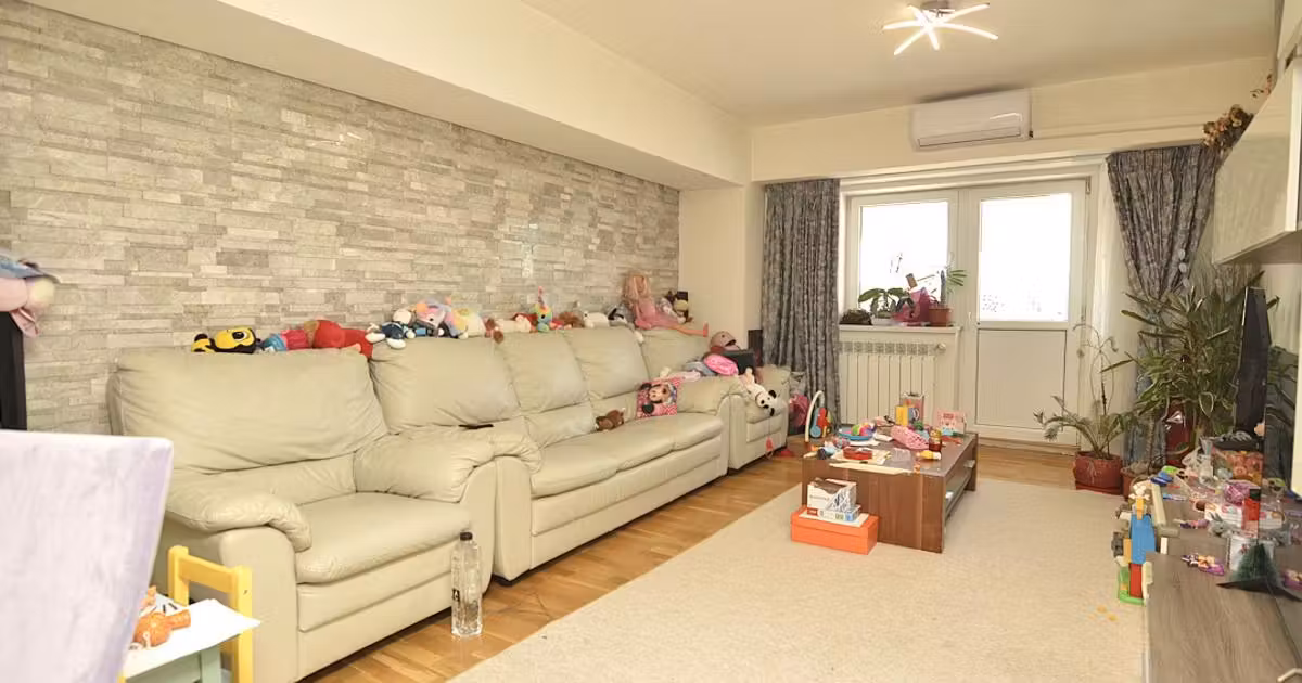 Apartament de vânzare cu 3 camere, mobilat în zona Unirii, Sector 3