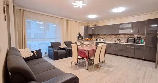 Apartament Florești