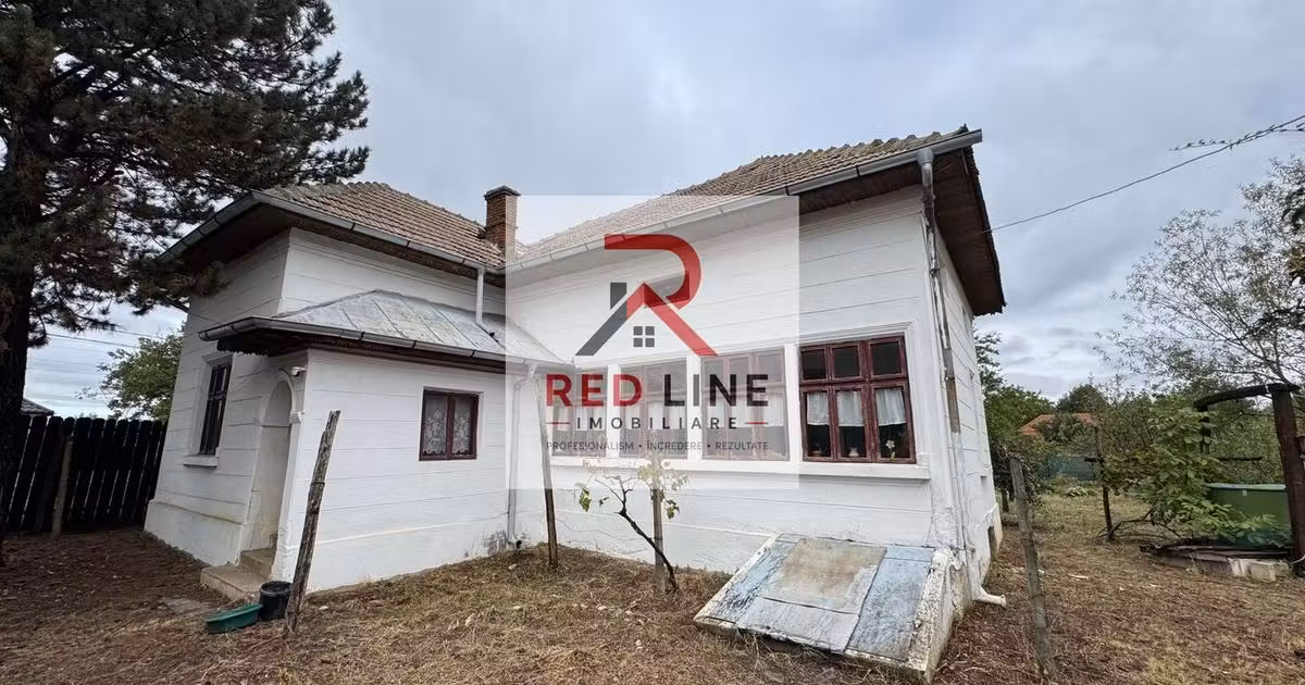 Casă de vânzare cu 6 camere în Roșiori
