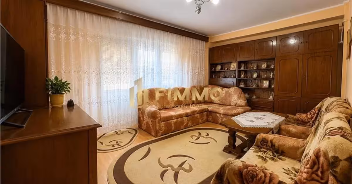 Apartament de vânzare cu 3 camere în Rădăuți