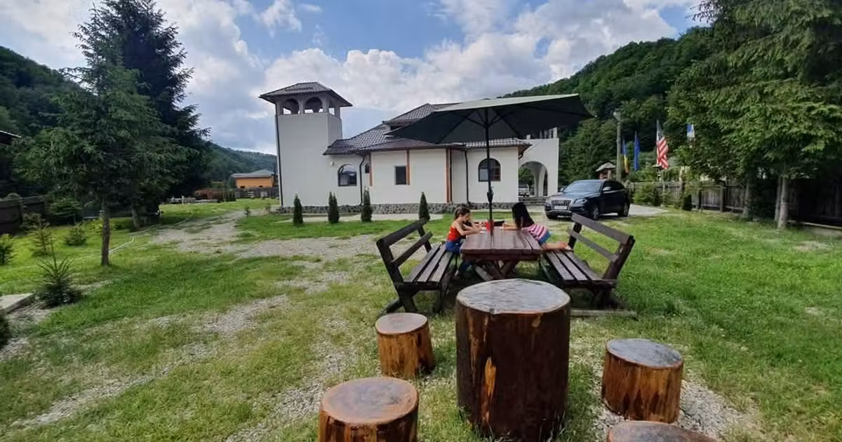 Hotel/Pensiune de vânzare 920 mp în Berevoești