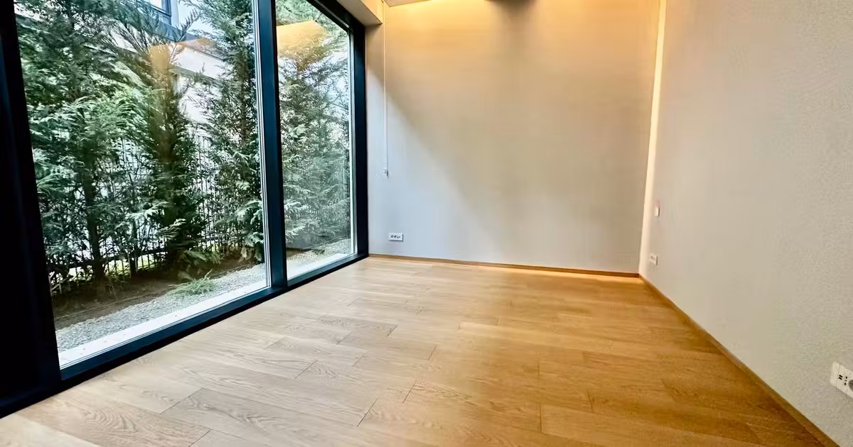 Casă individuală de vânzare cu 7 camere în zona Iancu Nicolae, Sector 1
