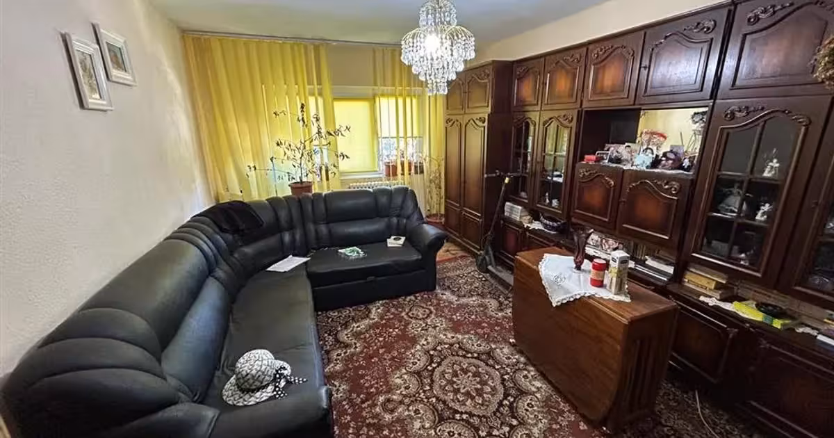 Apartament de vânzare cu 3 camere în zona Sud, Focșani