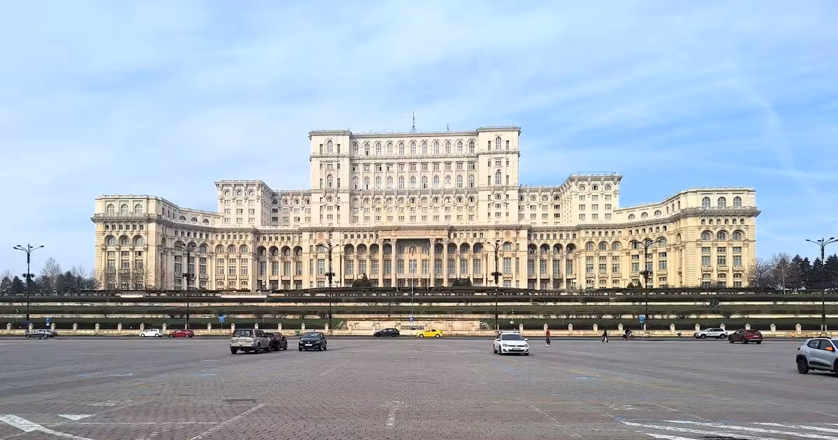 Apartament de vânzare cu 4 camere în zona Unirii, Sector 3