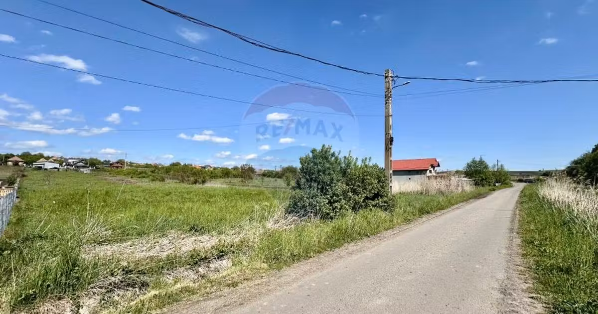 Teren Construcții intravilan de vânzare de 1418 mp, în Tureni