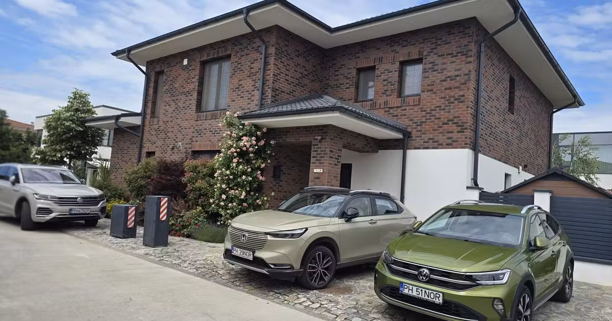 Casă individuală de vânzare cu 6 camere în Corbeanca